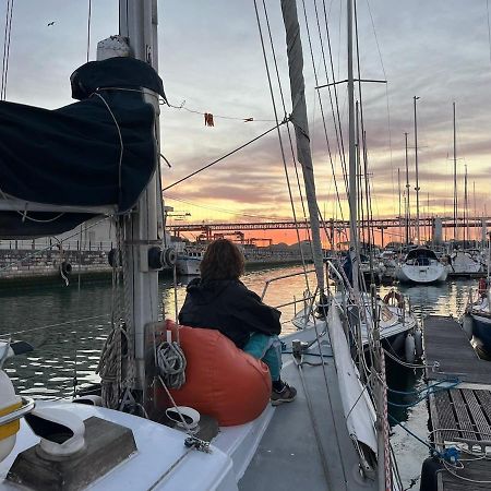 Hotel Cozy Lisbon Marina Sleepaboard - Sail Away Zewnętrze zdjęcie