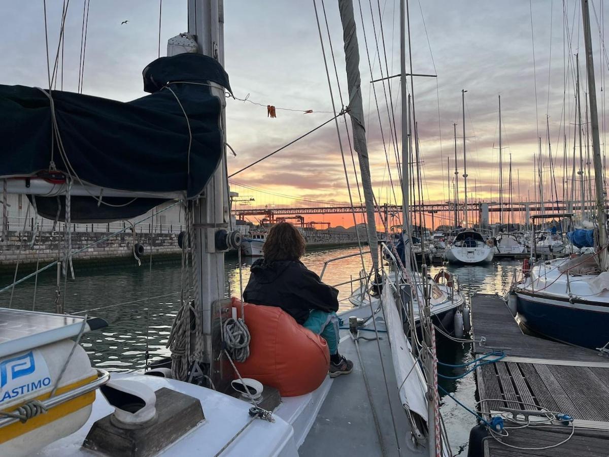 Hotel Cozy Lisbon Marina Sleepaboard - Sail Away Zewnętrze zdjęcie