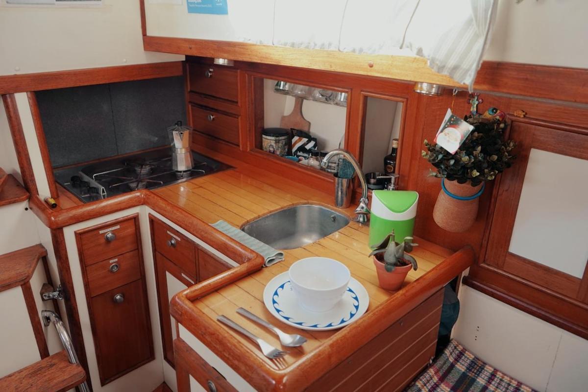 Hotel Cozy Lisbon Marina Sleepaboard - Sail Away Zewnętrze zdjęcie