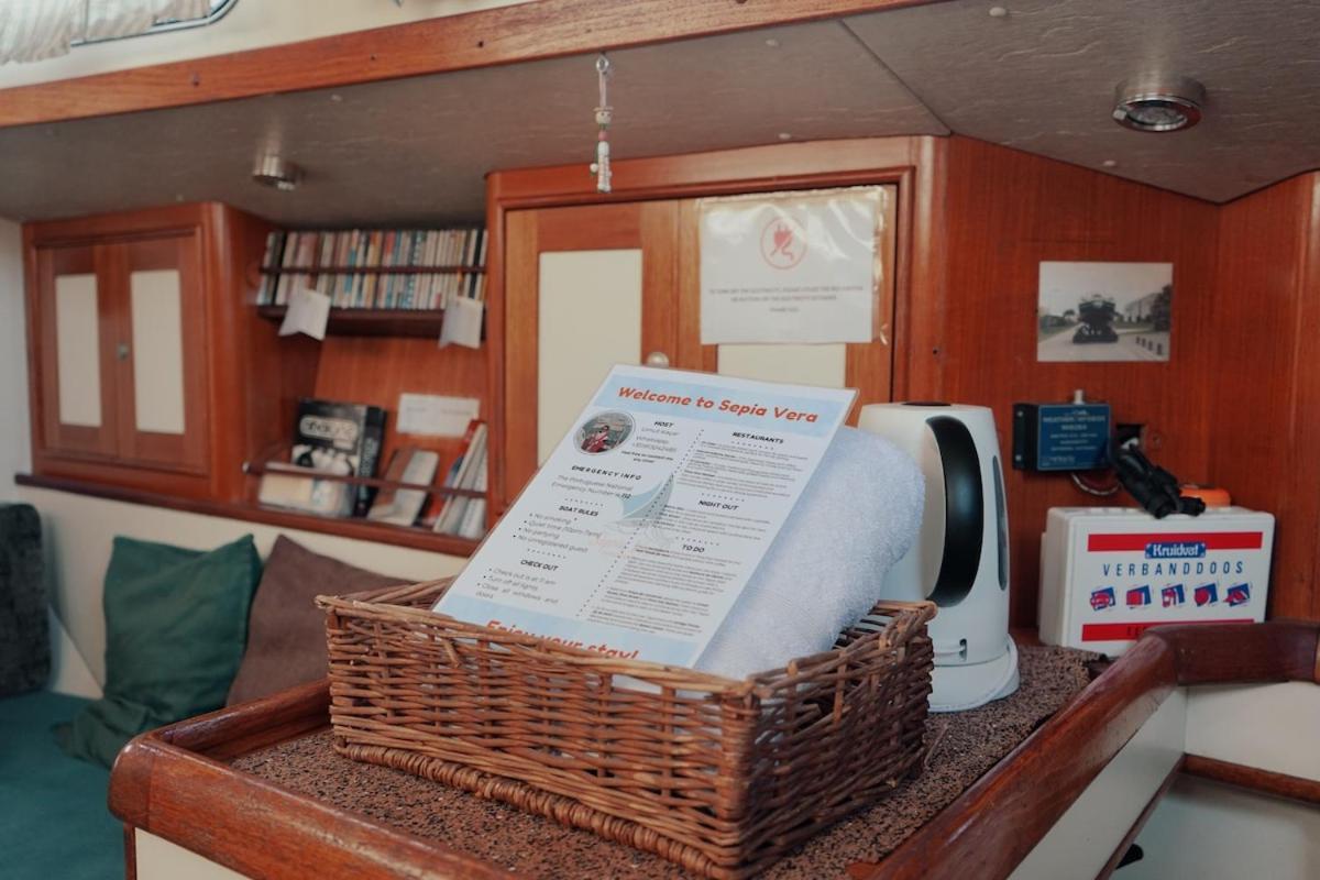 Hotel Cozy Lisbon Marina Sleepaboard - Sail Away Zewnętrze zdjęcie