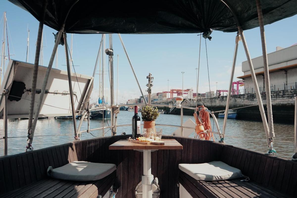 Hotel Cozy Lisbon Marina Sleepaboard - Sail Away Zewnętrze zdjęcie