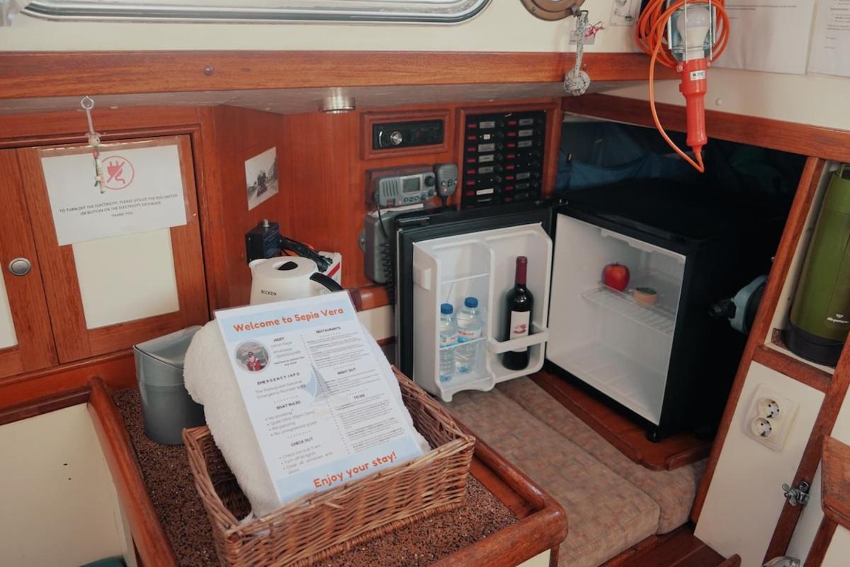 Hotel Cozy Lisbon Marina Sleepaboard - Sail Away Zewnętrze zdjęcie